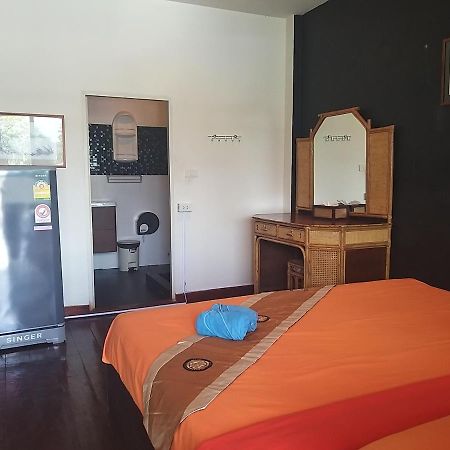The Corner Transit Hostel Koh Samui Bagian luar foto