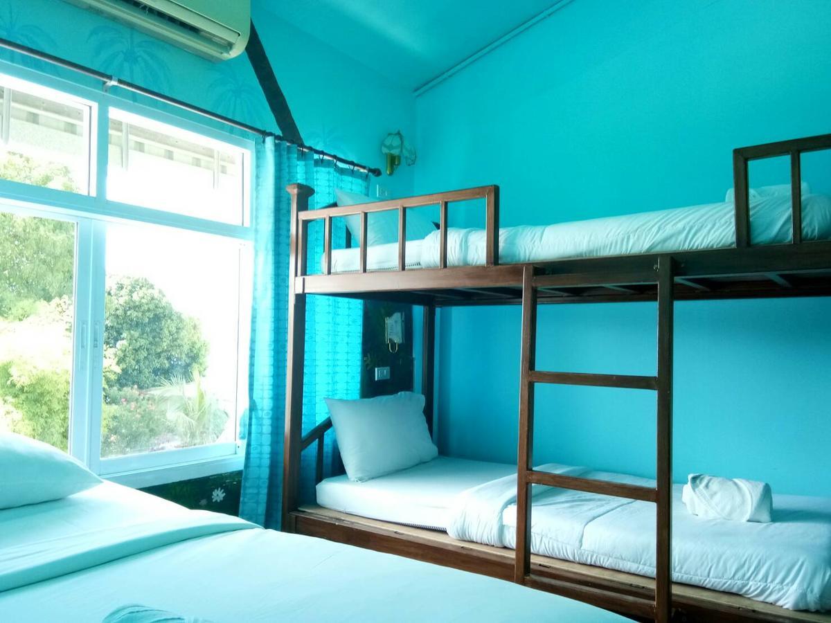 The Corner Transit Hostel Koh Samui Bagian luar foto