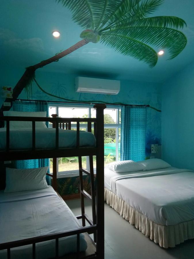 The Corner Transit Hostel Koh Samui Bagian luar foto